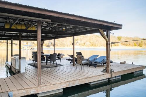 Norris Lake Cabin | Dock + Games in Rocky Top (TN)