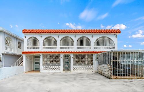 Comfortable Home for 6 Near Airport & Beaches in Carolina