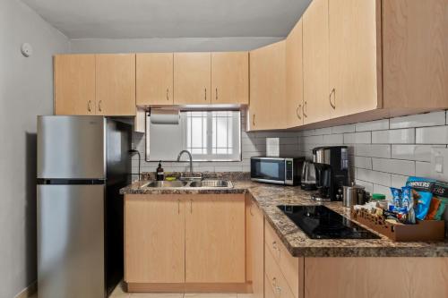 Perfect Group Retreat for 10 Near Beach & Airport in Carolina