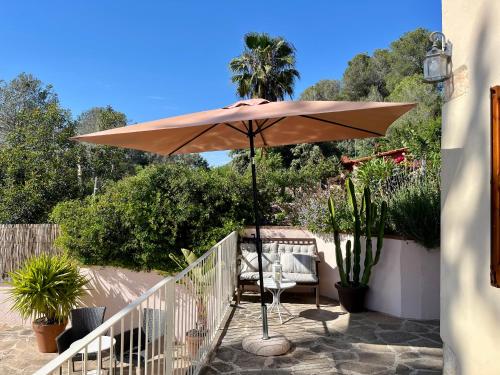 Peldbaseins, Apartment in country house with views and pool in Vespella de Gaia