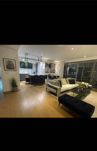 Luxury apartment – khách sạn tại Trung tâm thành phố Herzliya