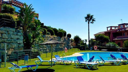 Stunning Sea Views with Pool & Golf – khách sạn tại Marina de Casares