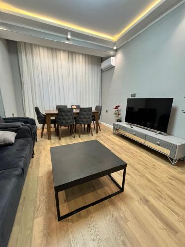 Qarb Apartment Dernegul metro – khách sạn tại Binagadi