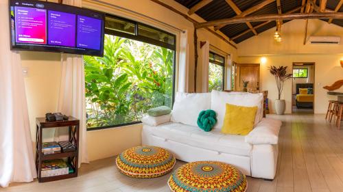 Cabañas Caeli, El Toucan, Peaceful Rainforest Retreat with Stunning Views, Fortuna