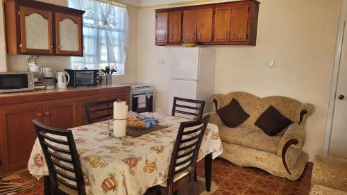 Pacific View Apartment in Saint Paul