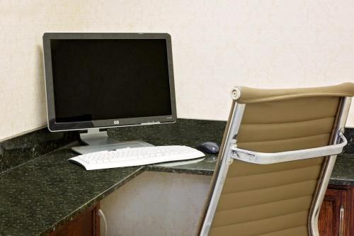 Days Inn by Wyndham Demopolis - image 7