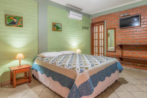 Pousada Rancho Jarinu Ideally located in the prime touristic area of Bonito, Hotel Pousada Rancho Jarinu promises a relaxing and wonderful visit. The property features a wide range of facilities to make your stay a pleasan