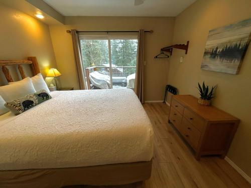 Riverfront Motel & Cabins in 湯普森瀑布