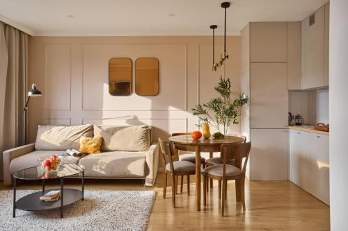 Polka - Bright 2-Bed Apartment near AGH by Fragola Apartments Room Type - Two-Bedroom Apartment