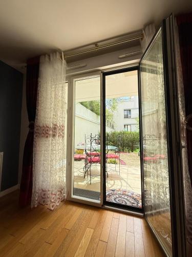 Зручності, Modern family apartment 6 pax - Free Parking - Paris in Сан-Клюд