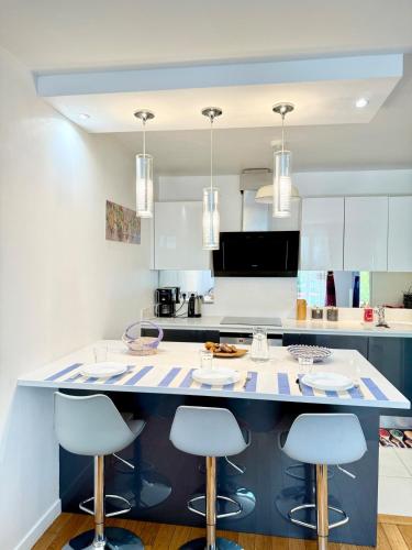 Зручності, Modern family apartment 6 pax - Free Parking - Paris in Сан-Клюд