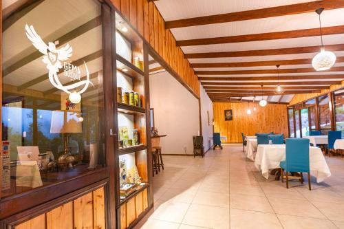Hotel de Montaña Gema del Bosque (Hotel de Montana Gema del Bosque) in San Gerardo de Dota