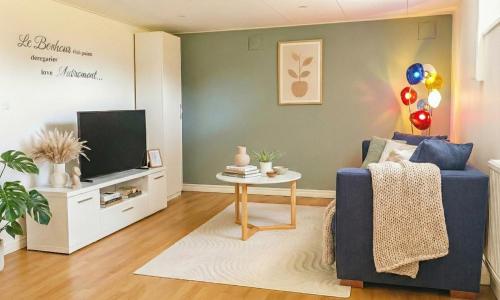 Calm Condo in villa area near nature in 漢登