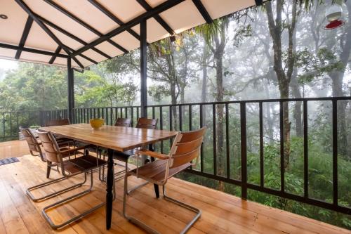 Skats, Dantica Cloud Forest Lodge in San Gerardo de Dota