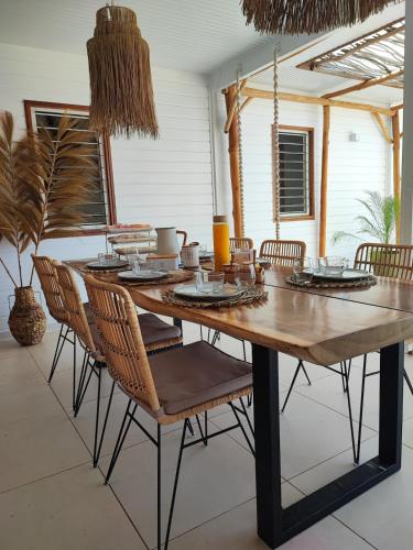 Villa Cayouli à Désirade, piscine privée et vue mer, capacité 6 personnes (Villa Cayouli a Desirade, piscine privee et vue mer, capacite 6 personnes) in La Desirade