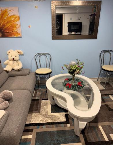Appartement Cool à Longueuil Plan A – khách sạn tại Saint-Hubert