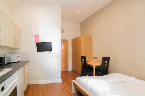 Imperial Court Studios - image 7