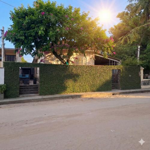 Casa aconchegante de 3 quartos prox a praia na rua das barcas in Ilha de Paqueta