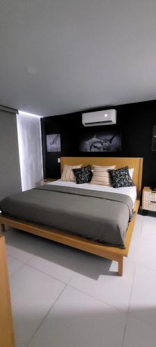 Ocaso Haus - King Penthouse Retreat