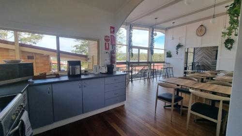 Cocina, Gosford Motor Inn in Gosford