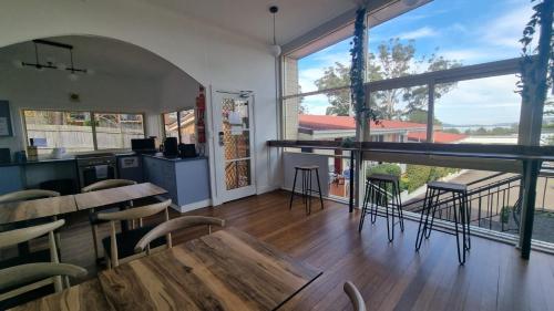 Vistas, Gosford Motor Inn in Gosford