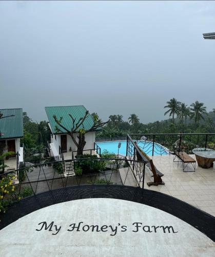 Exterior view of My Honey's Farm