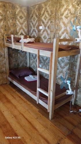 1 bunk bed