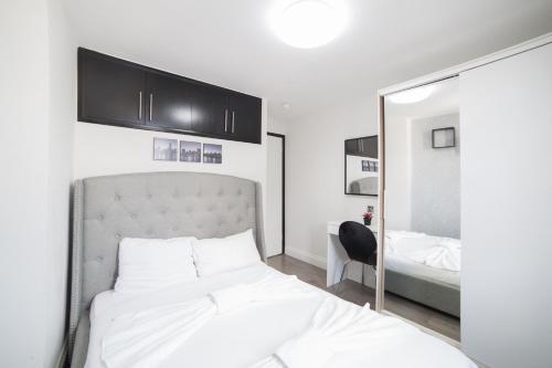 Imperial Court Suites - image 7