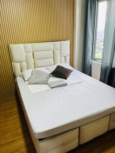 Bed, Family staycation in Marikina