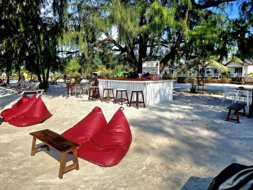 bar/salon, White Beach Hostel in Koh Rong