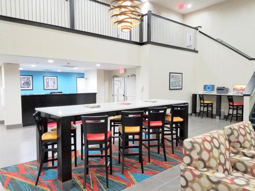 Hawthorn Suites By Wyndham Irving Dfw South