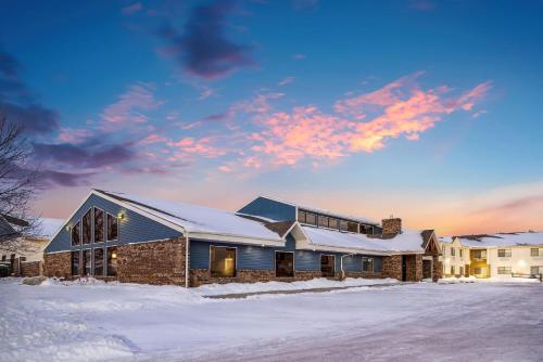 AmericInn by Wyndham Aberdeen Event Center