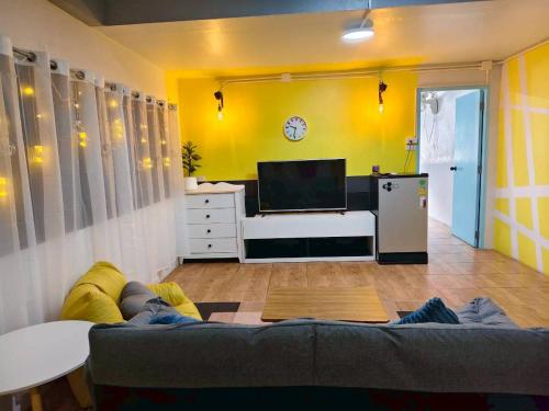 room detail thumbnail 1