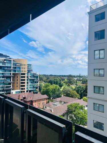 شرفة/ تراس, Minton Apartments in St. Kilda Road