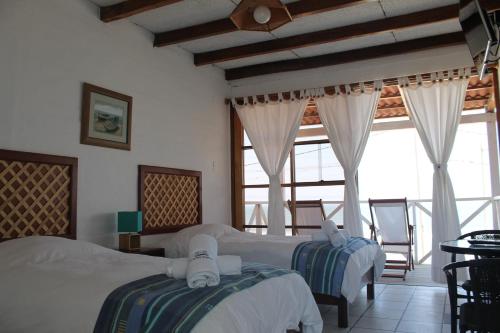 2 twin beds