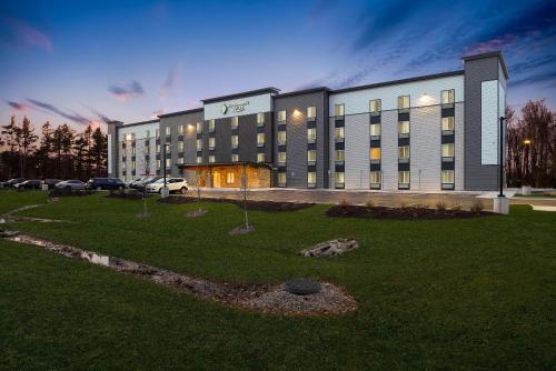 A szálláshely kívülről, WoodSpring Suites East Lansing - University Area in Lansing (Michigan)