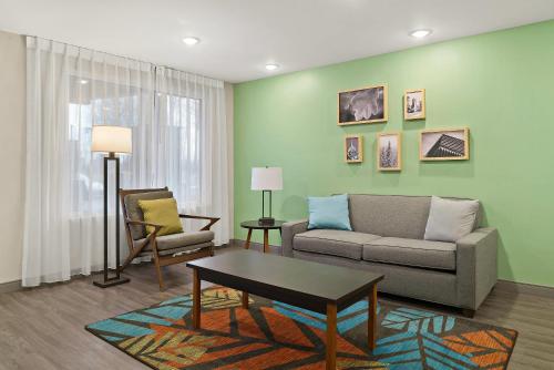 WoodSpring Suites East Lansing - University Area - image 5