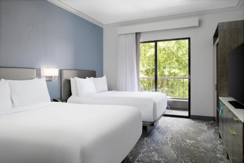 Hilton Boca Raton Suites - image 9