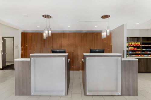 Lobby, Comfort Inn & Suites in Claremore (OK)