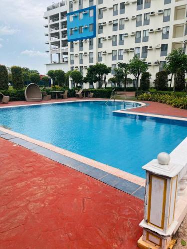 Swimming pool, Family staycation in Marikina