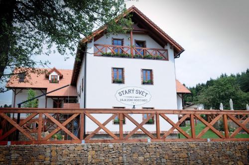 Entrance, Stary Svet in Votice