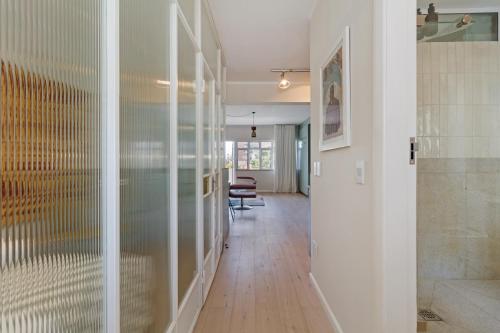 Heylon Court 104 - image 10