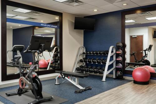 Hampton Inn Waynesboro - image 11