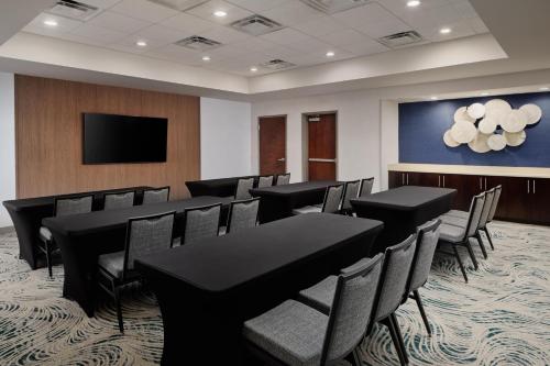 Hampton Inn Waynesboro - image 2