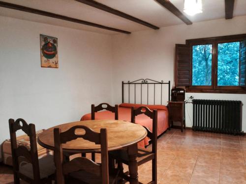 Casa Rural Fausto Camping Cerca de Dinópolis (Casa Rural Fausto Camping Cerca de Dinopolis) in Formiche Alto