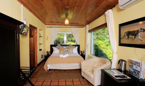 Orange-Ville Lodge & Guesthouse