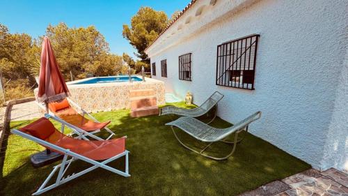 Casa Contemporánea en la Serranía (Casa Contemporanea en la Serrania) in Pedralba