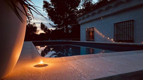 Casa Contemporánea en la Serranía (Casa Contemporanea en la Serrania) in Pedralba