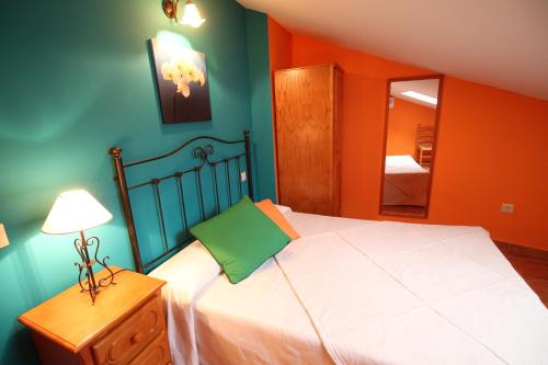 2 bedrooms, 3 beds