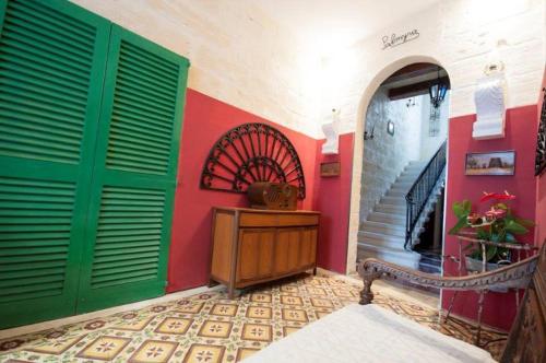 The 1930's Maltese Residence